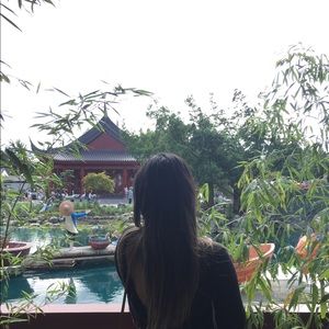 Meet your Posher, Ari